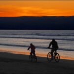 Los paseos en bicicleta es una actividad ideal para hacer en familia